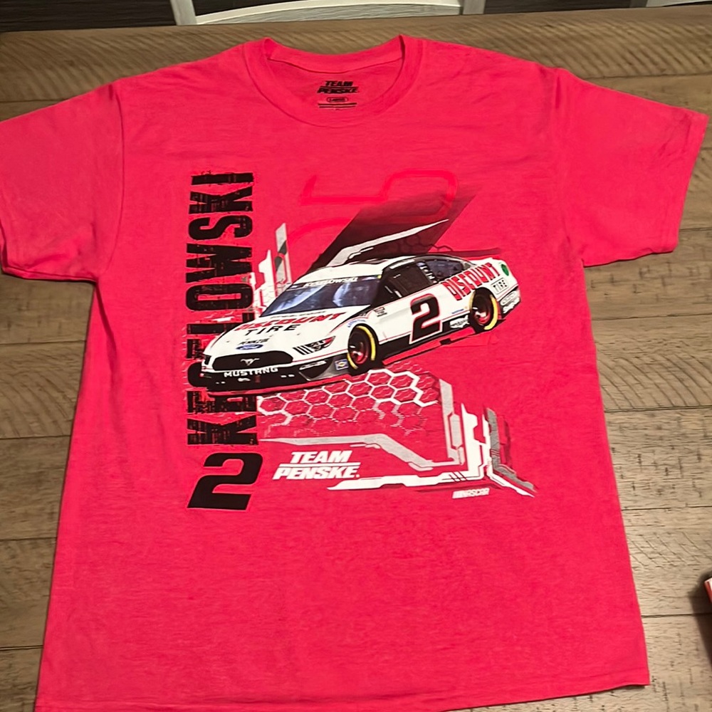 Vintage Team Penske NASCAR Large  Keselowski  tshirt